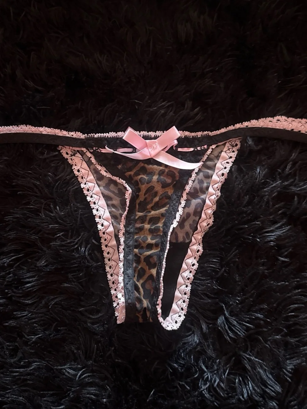 Pieces of Porcelain leopard print thong with pink lace detailing (NEVER WORN)